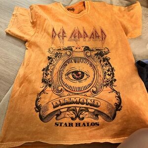 GRAPHIC T-SHIRT BUNDLE